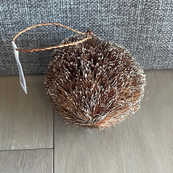 [Set of 2]  Polish Nordic Blue Evergreen Mug + Hedgehog Brush Ornament (NIB/NWT) - Picture 4 of 11